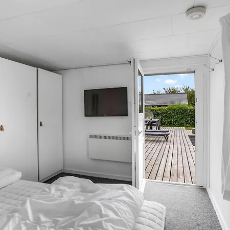Adia - 500m From The Sea By Interhome Hejls