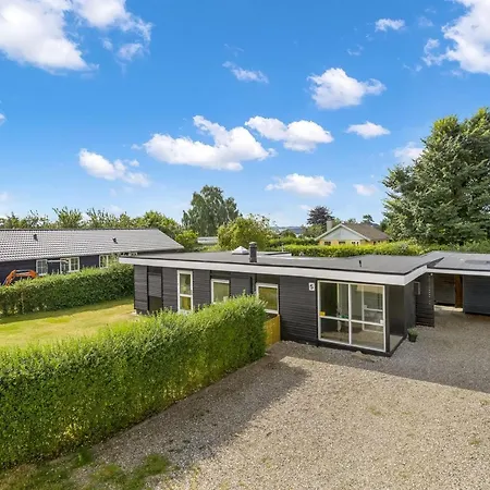 Adia - 500m From The Sea By Interhome Hejls