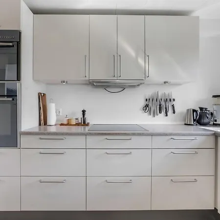 Adia - 500m From The Sea By Interhome *