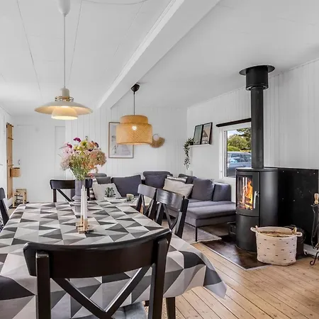 Adia - 500m From The Sea By Interhome Hejls